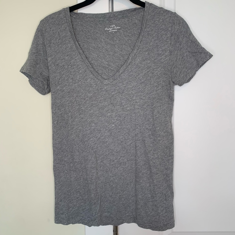 Gray V neck Tshirt